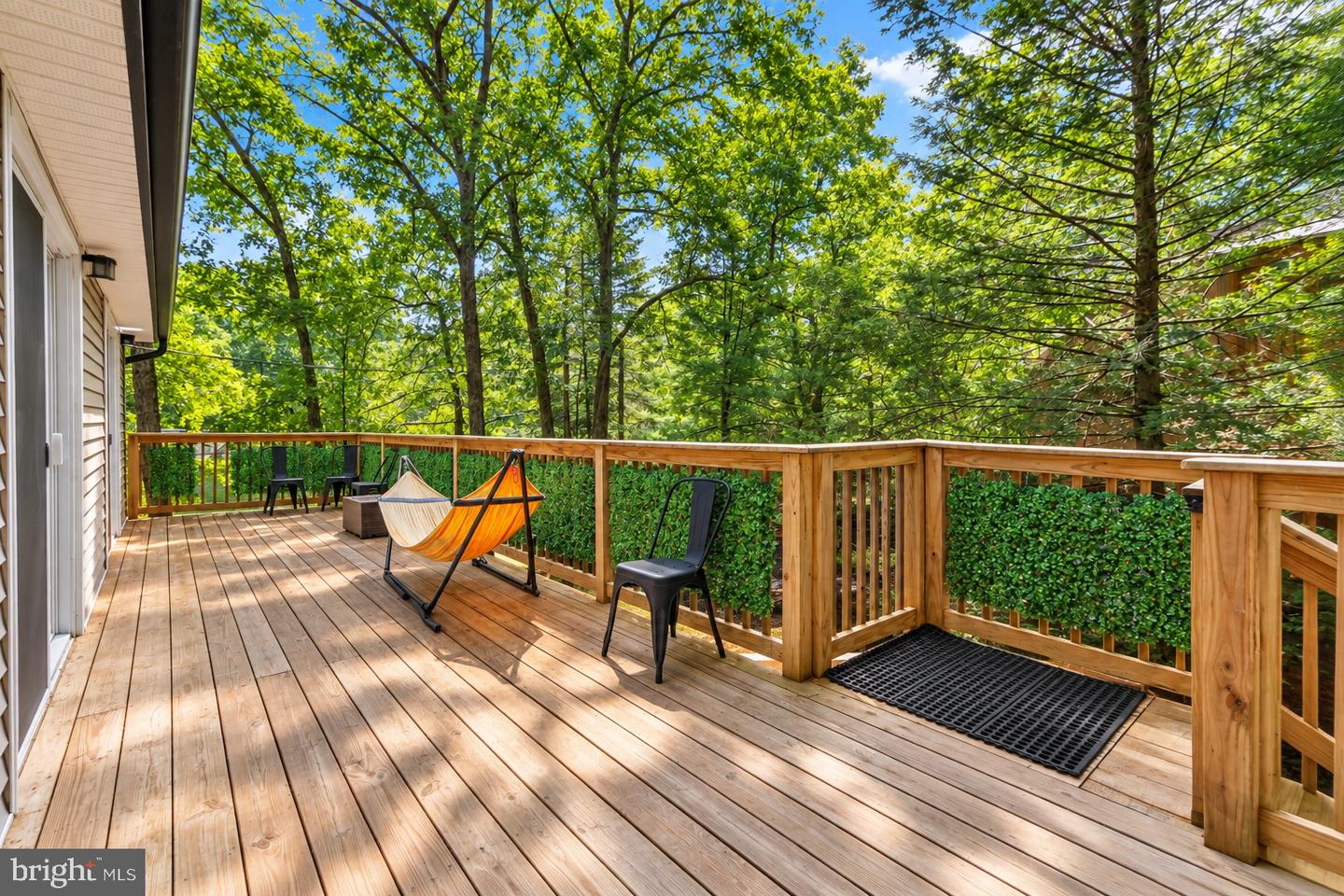 245 Somerset Dr Property Photo 3