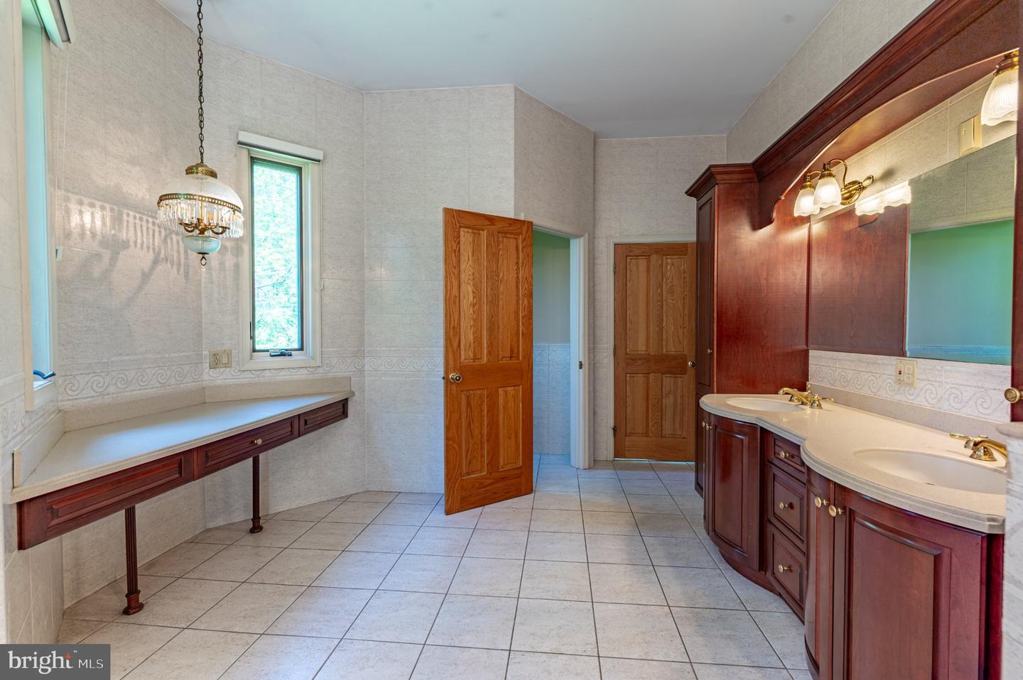 441 Hidden Lake Dr Property Photo 38
