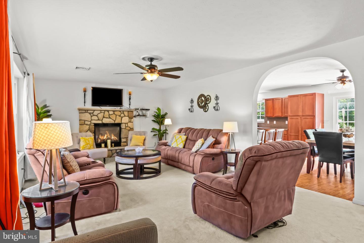 2742 Long Pond Rd Property Photo 1