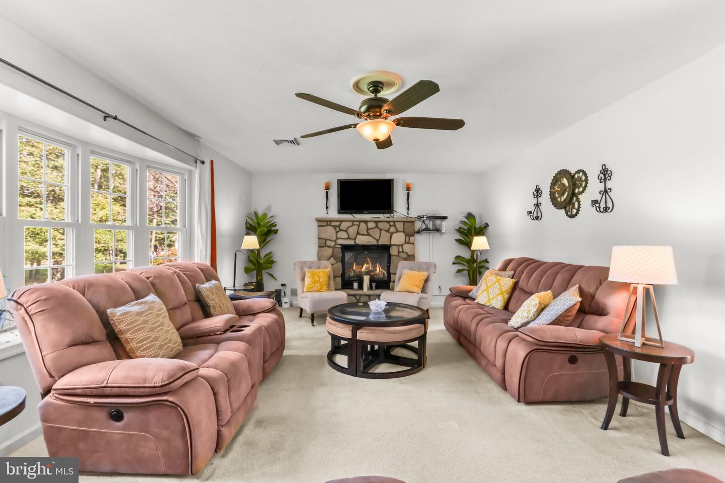 2742 Long Pond Rd Property Photo 12