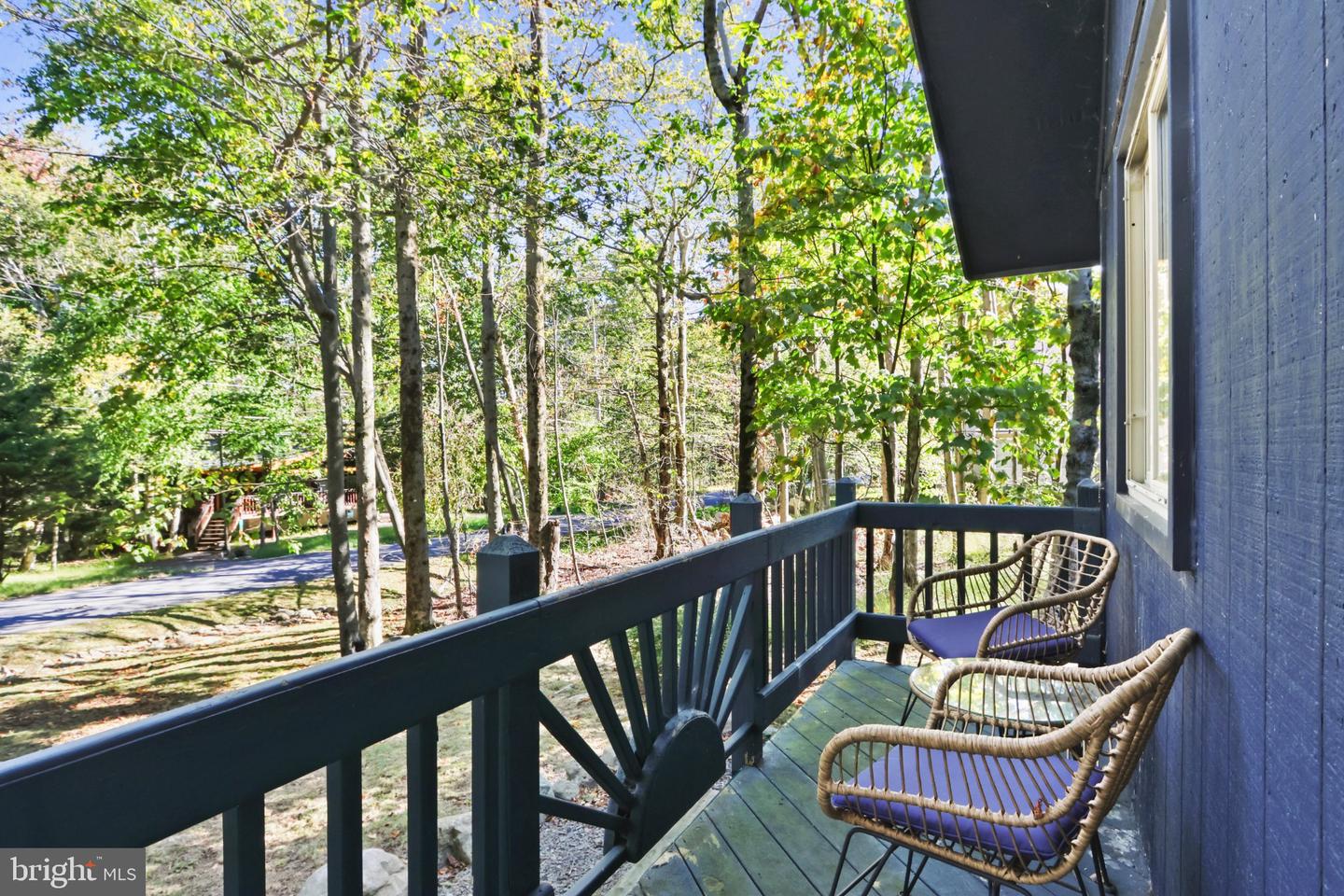 9820 Deerwood Dr Property Photo 4
