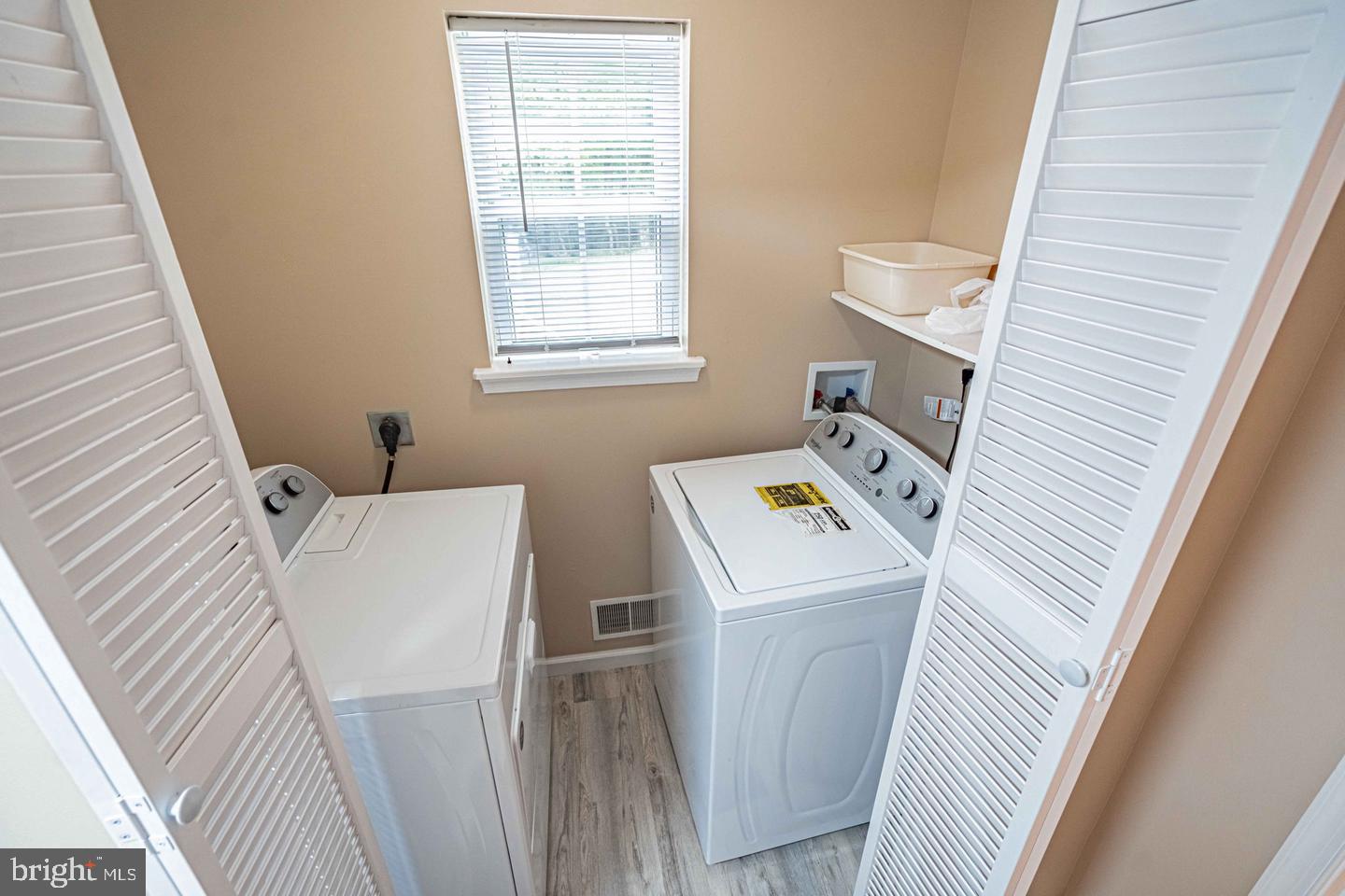159 Winding Way Property Photo 29
