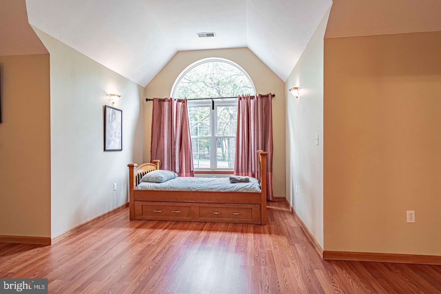 159 Winding Way Property Photo 41