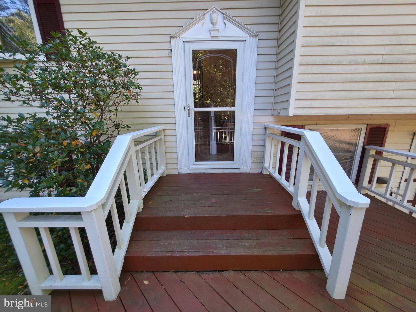 224 Tree Top Ter Property Photo 2