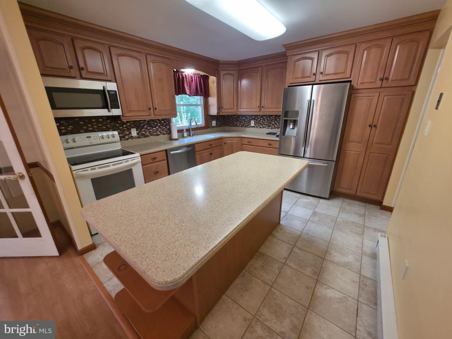 224 Tree Top Ter Property Photo 6