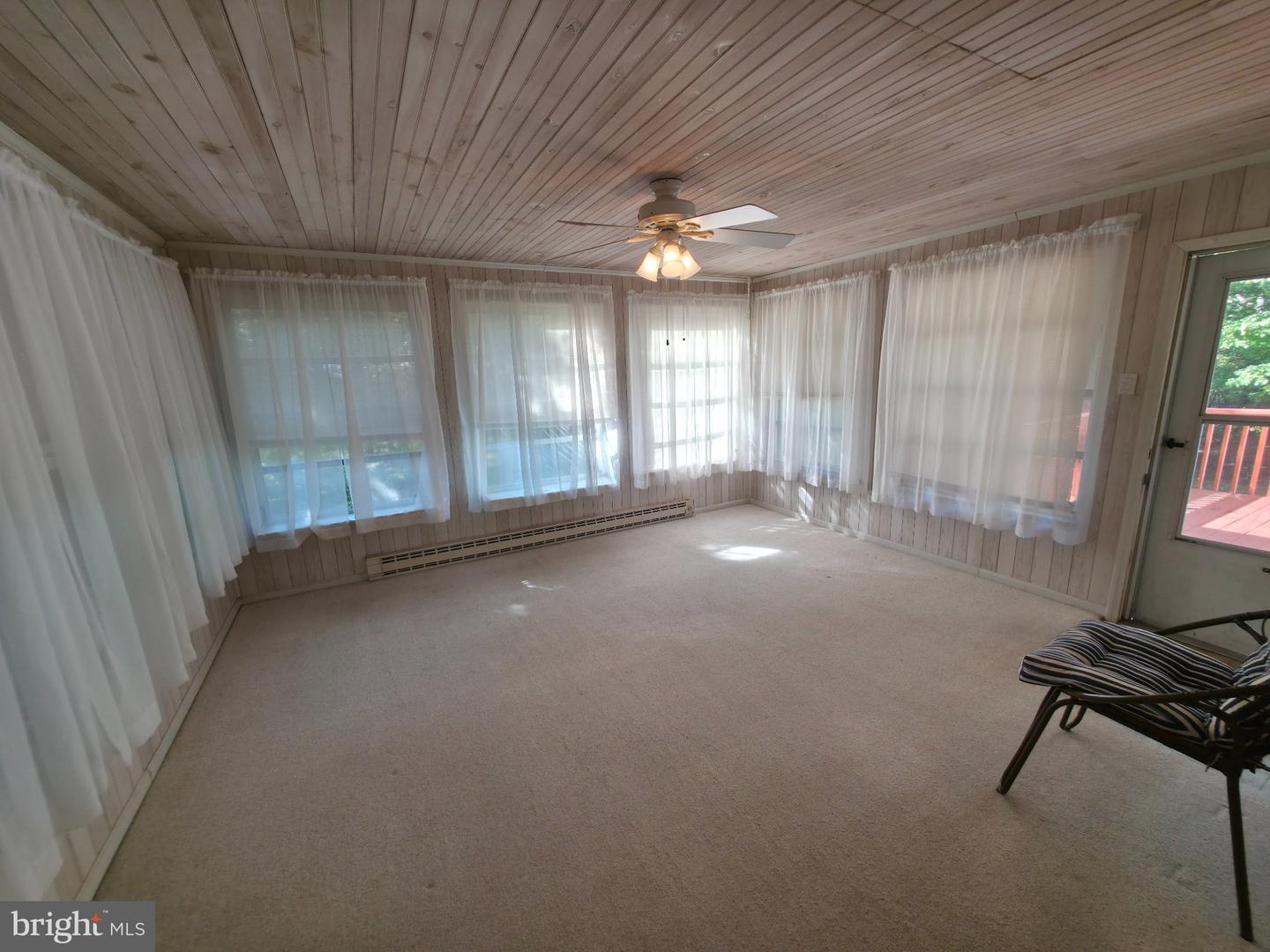 224 Tree Top Ter Property Photo 9