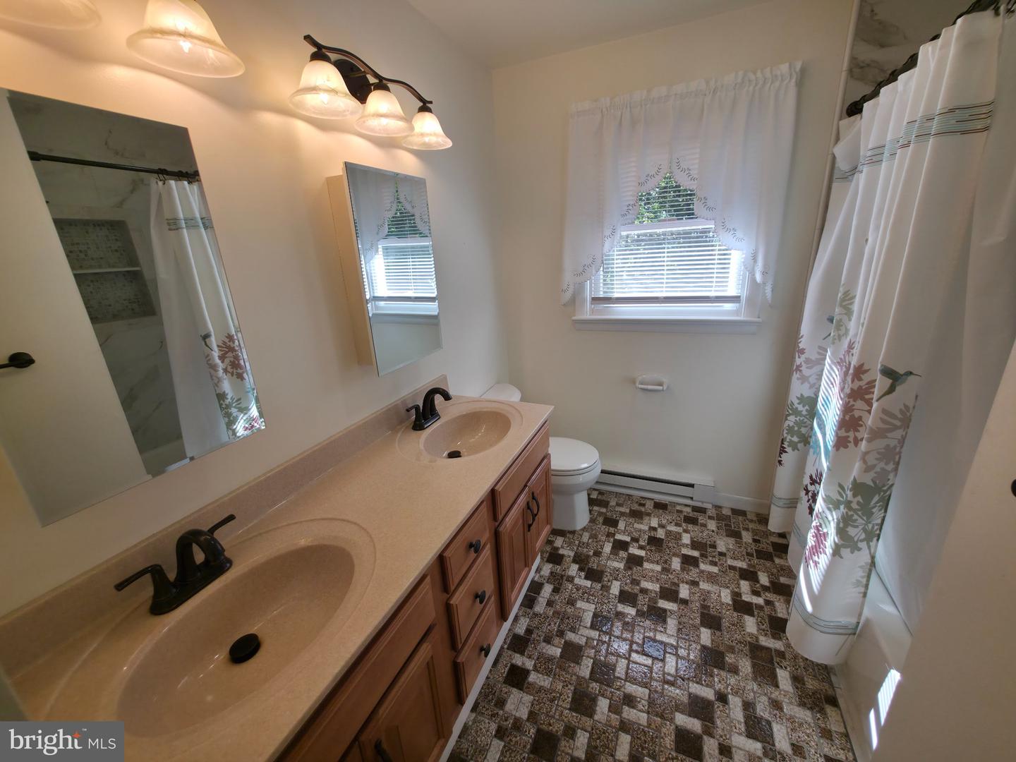 224 Tree Top Ter Property Photo 11