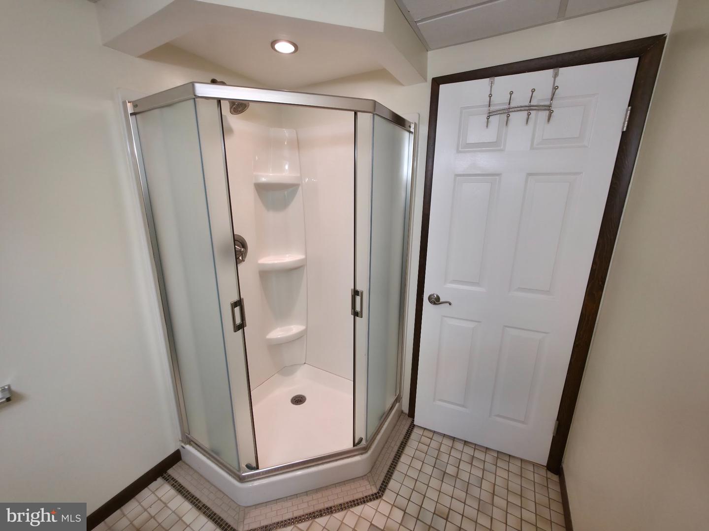 224 Tree Top Ter Property Photo 26