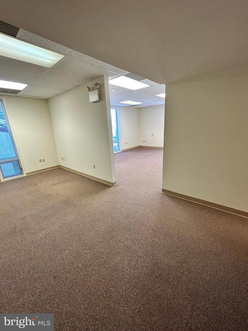 1108 Van Buren St #201 Property Photo 4
