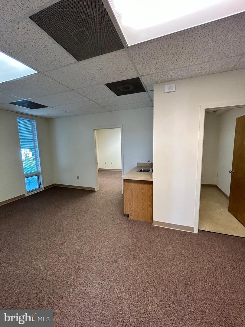 1108 Van Buren St #201 Property Photo 5