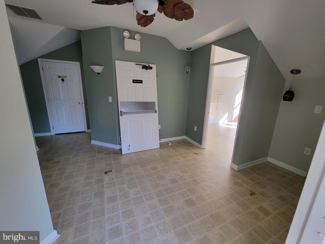 4003 William Penn Highway Property Photo 7