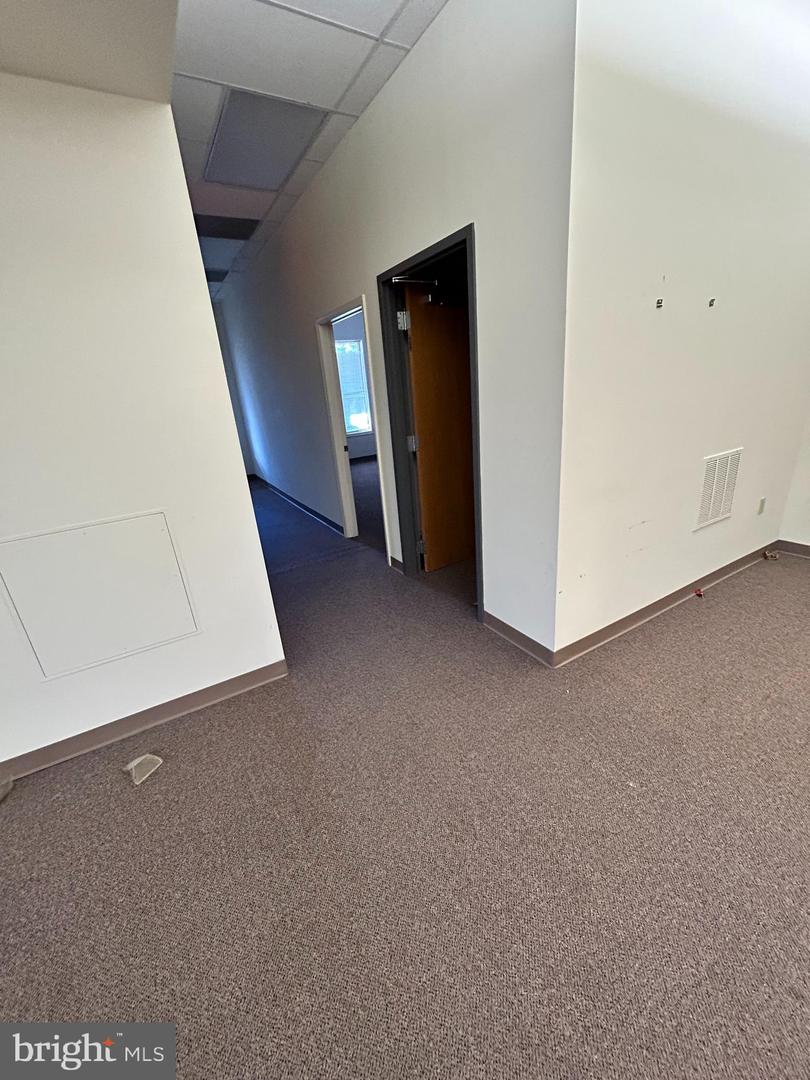 1104 Van Buren Rd #1st Floor Property Photo 7