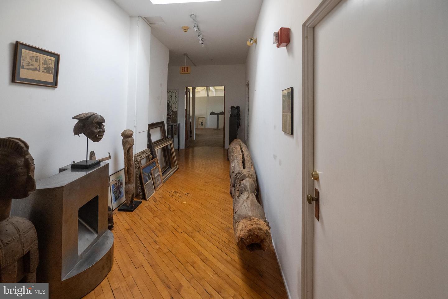 230 Ferry St Property Photo 23