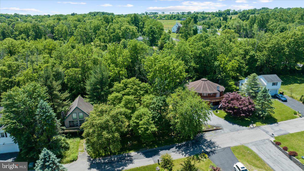 37 Lenape Trl Property Photo 4