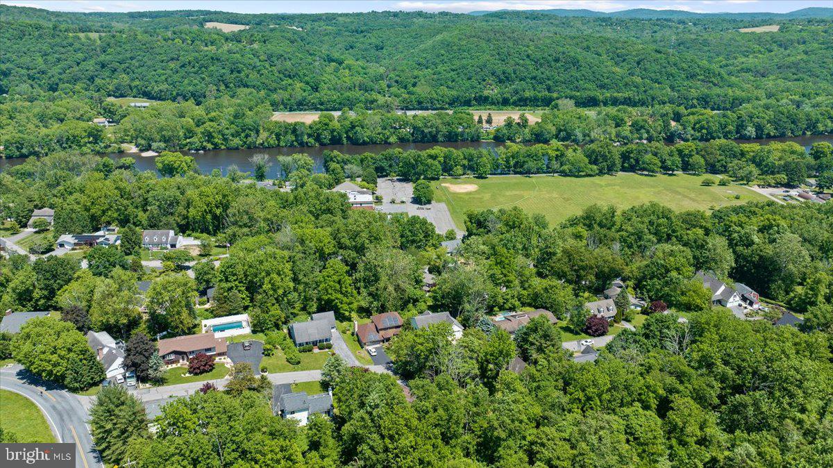 37 Lenape Trl Property Photo 6