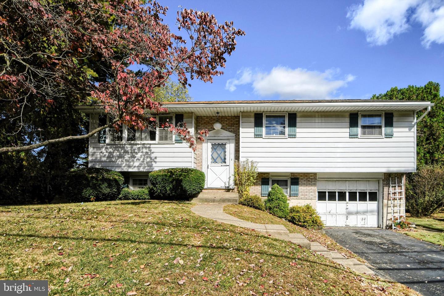 3221 Nazareth Rd Property Photo