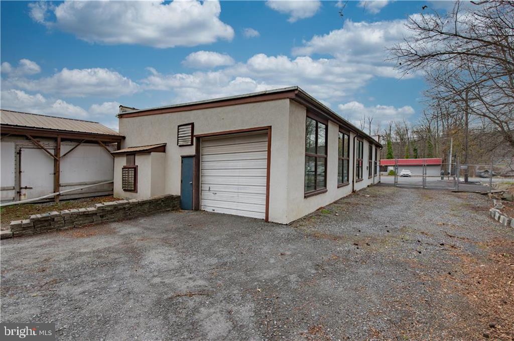 272 Riverview Dr Property Photo 28