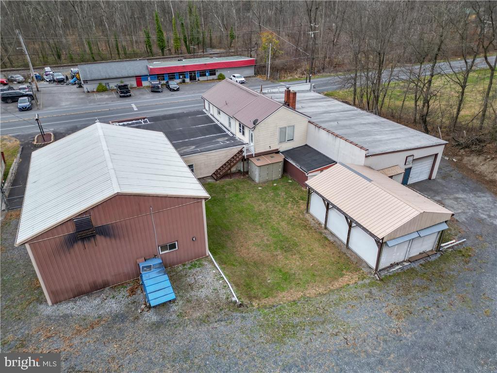 272 Riverview Dr Property Photo 42