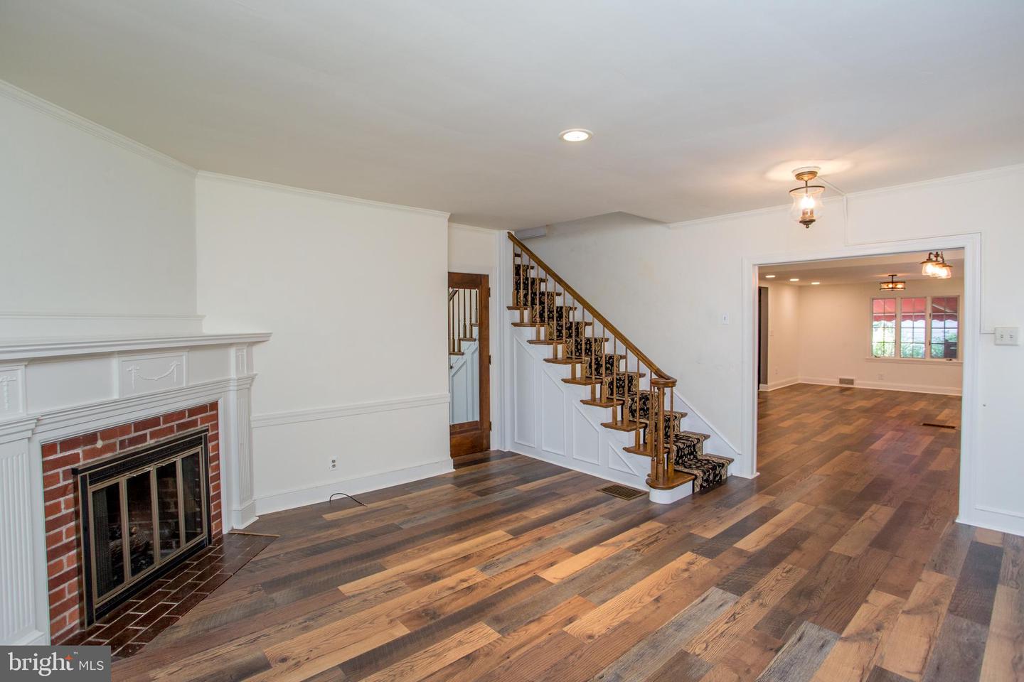 105 Wilson Ave Property Photo 6