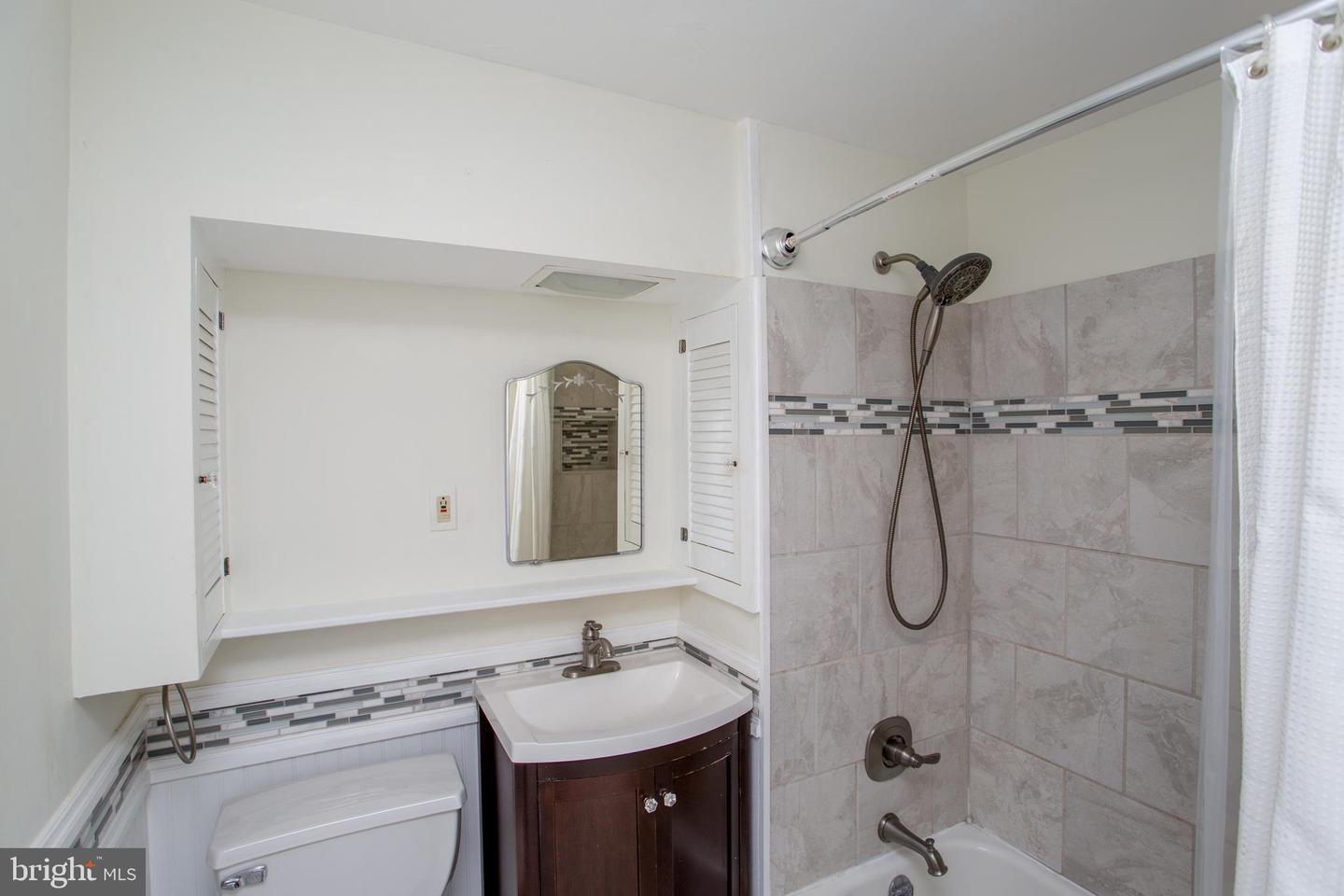 105 Wilson Ave Property Photo 22