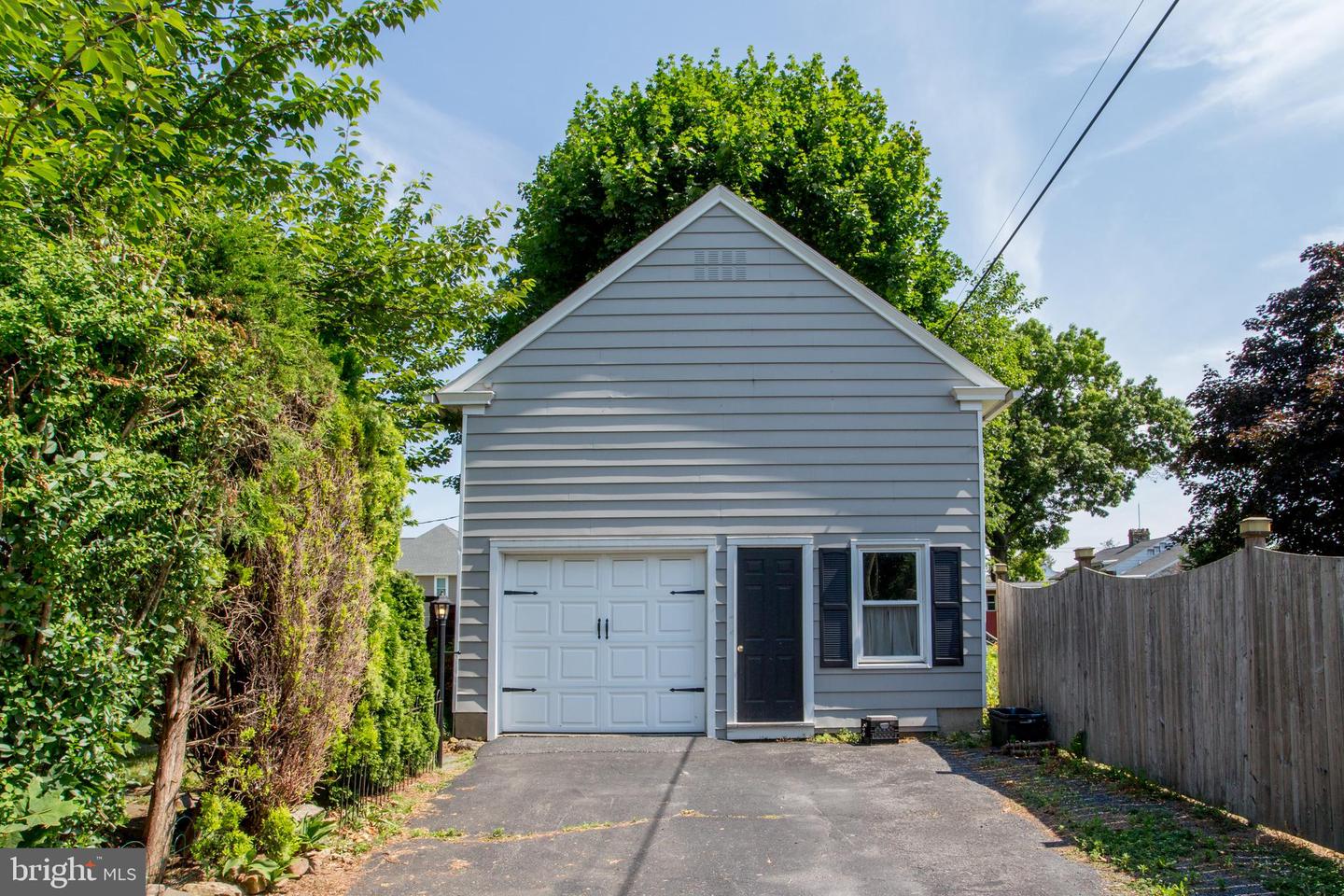 105 Wilson Ave Property Photo 39