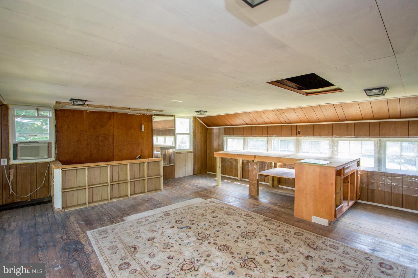 105 Wilson Ave Property Photo 43