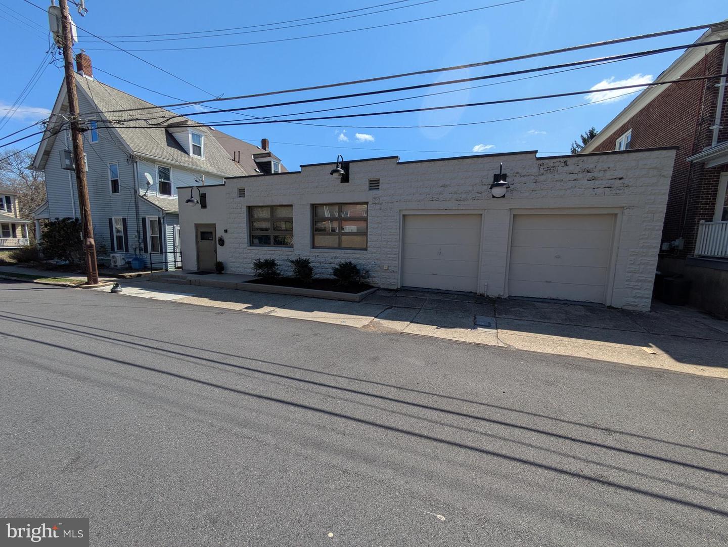 610 Raub St Property Photo 1
