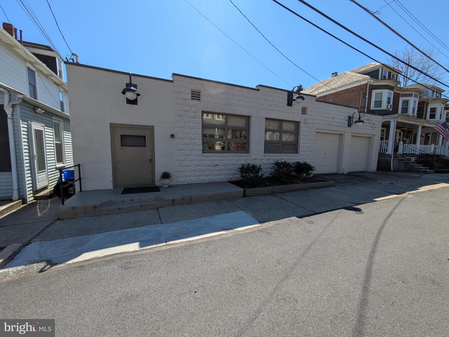 610 Raub St Property Photo 3