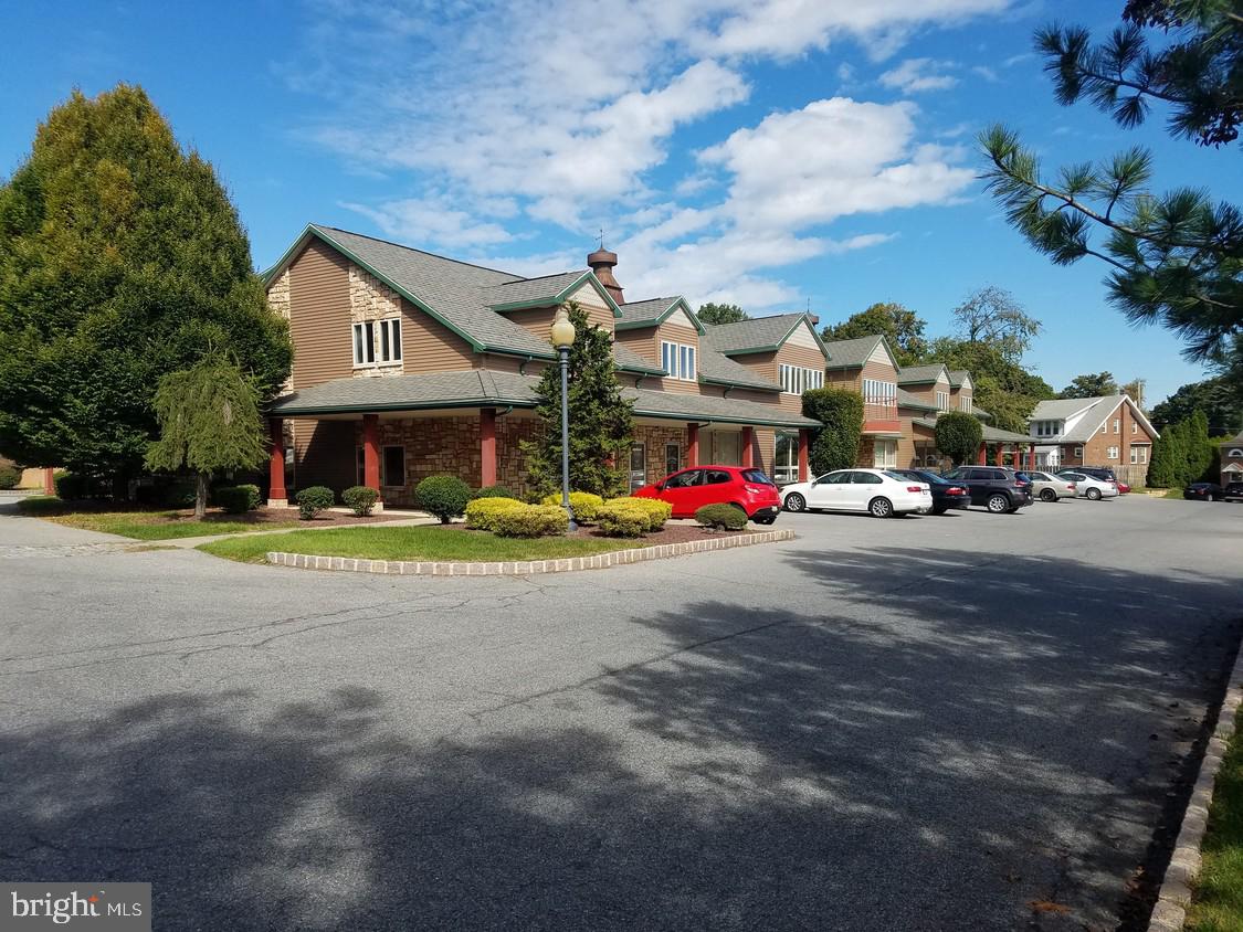 4011 William Penn Hwy #305 Property Photo 4