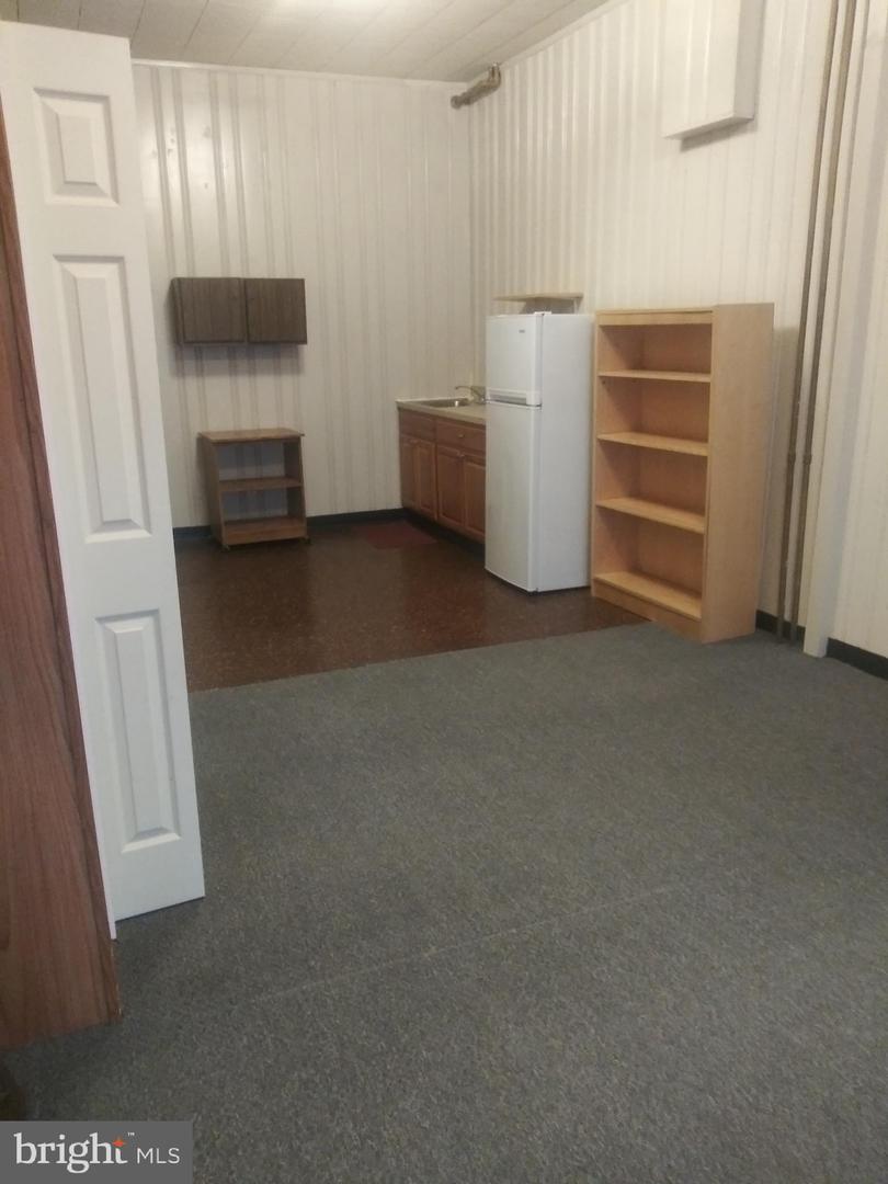 120 Arch St Property Photo 4