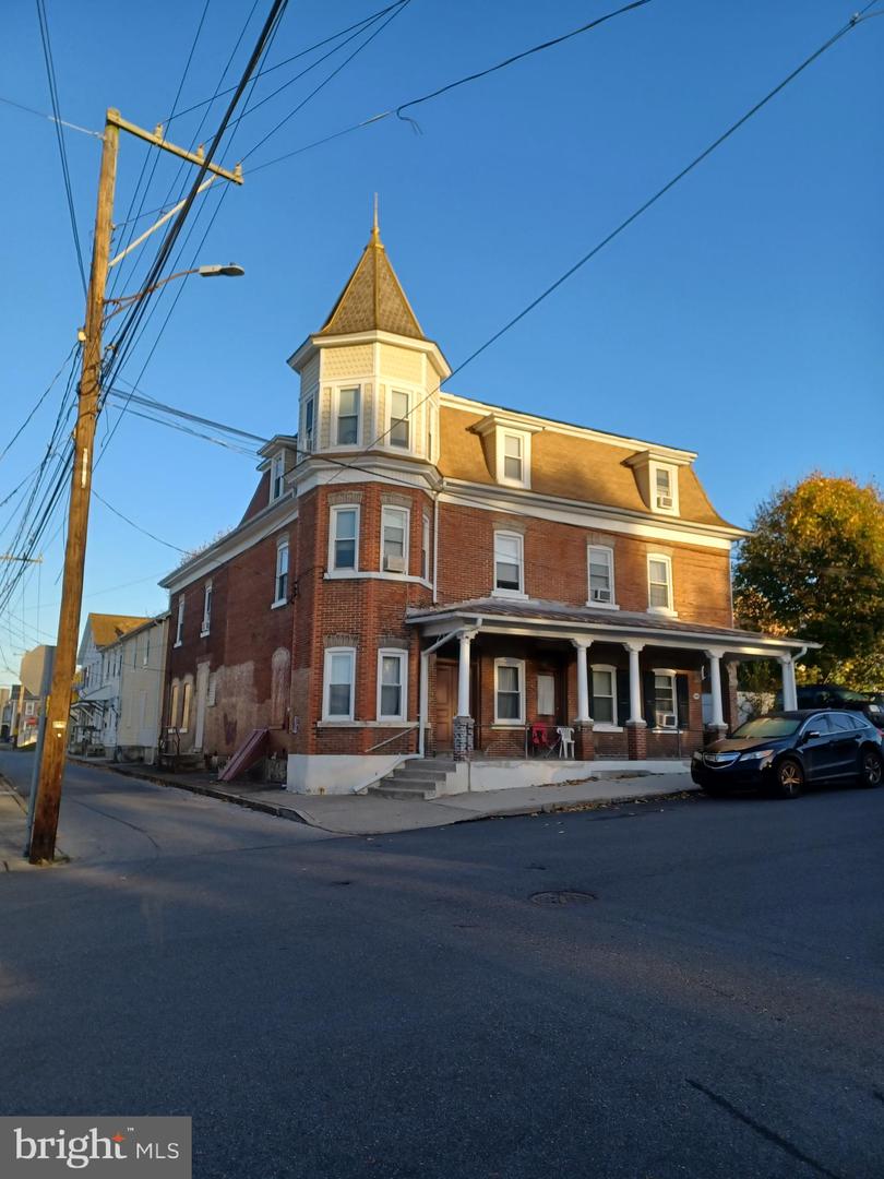 120 Arch St Property Photo 10