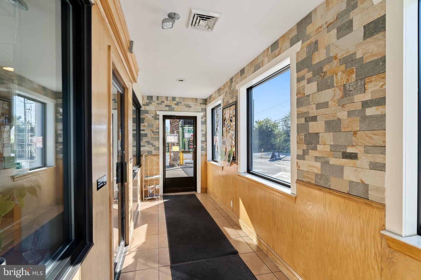 232 W Moorestown Rd Property Photo 19