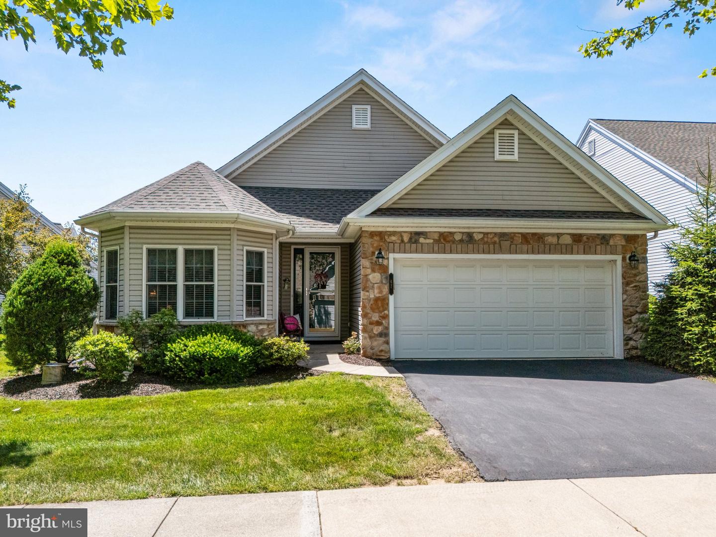 67 Glenmoor Cir S Property Photo 1