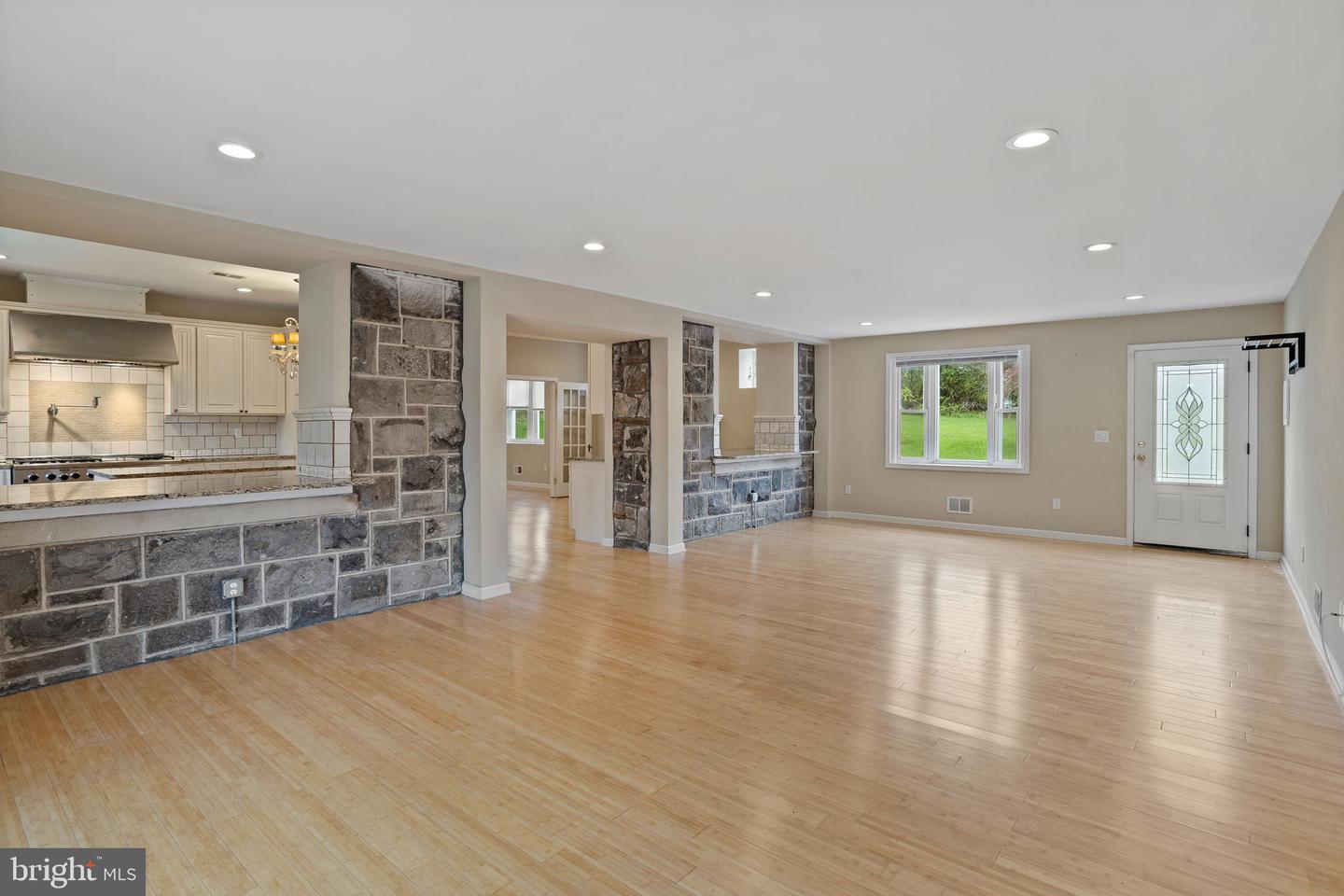 1790 Friedensville Rd Property Photo 8