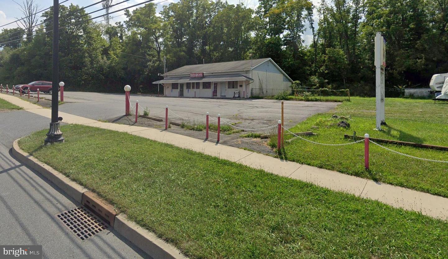 968 Hellertown Rd Property Photo 1