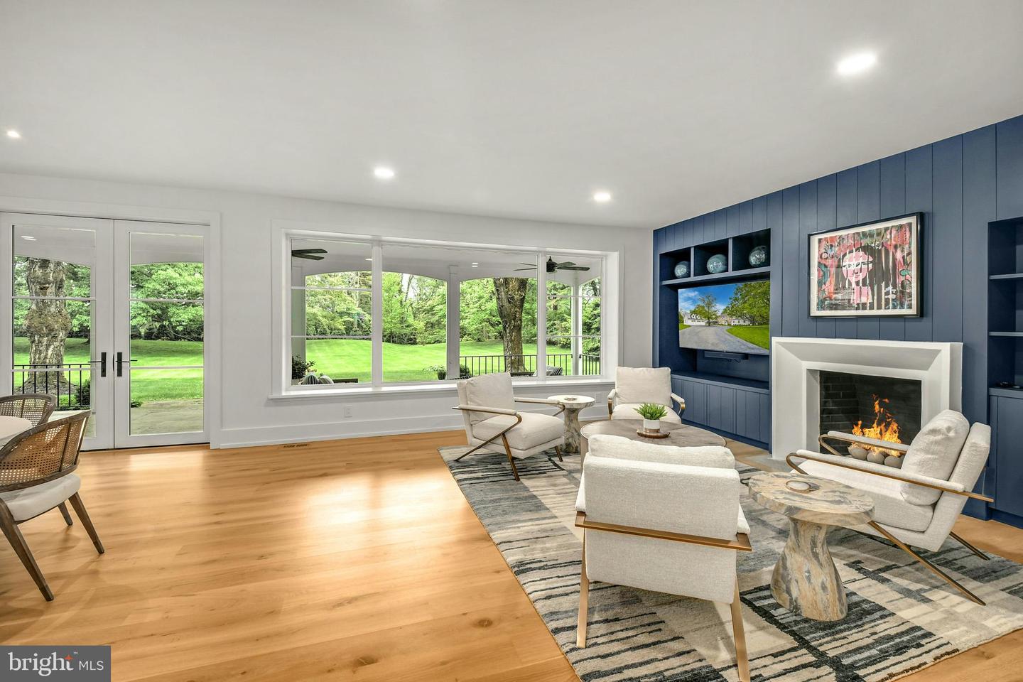 1803 Apple Tree Ln E Property Photo 15