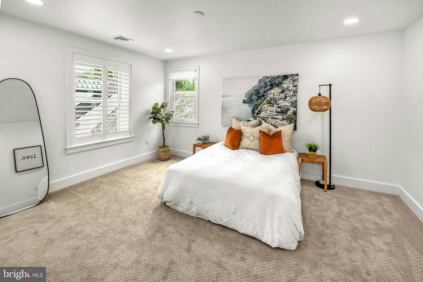 1803 Apple Tree Ln E Property Photo 30