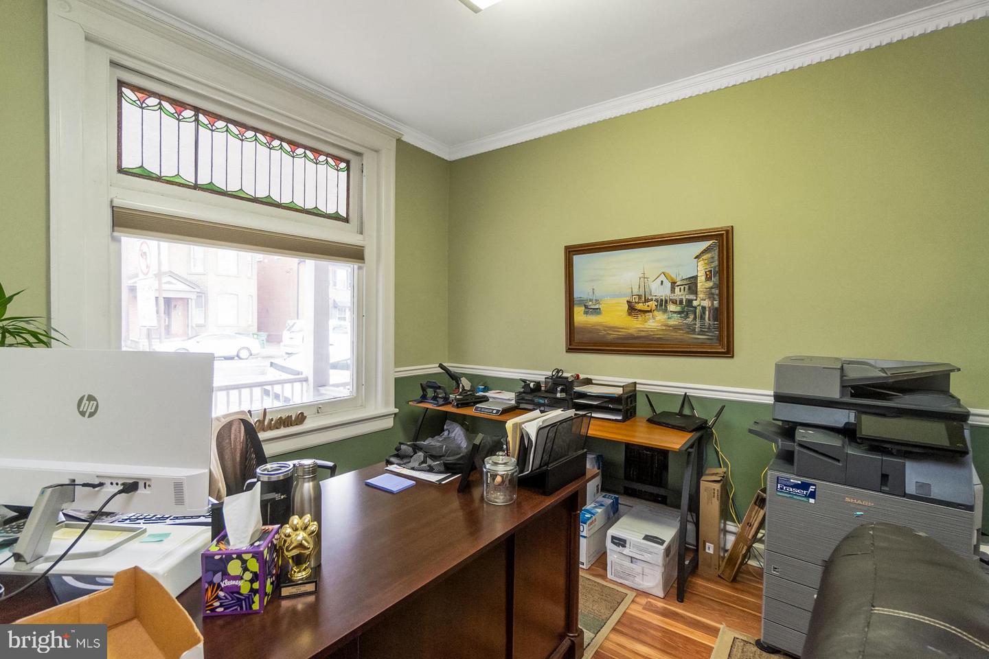 115 E Broad St Property Photo 8