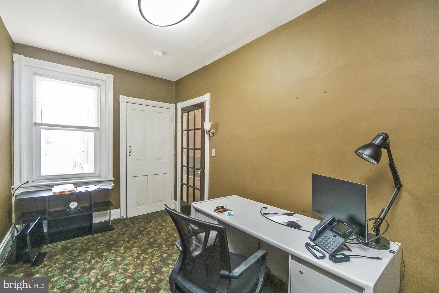 115 E Broad St Property Photo 21