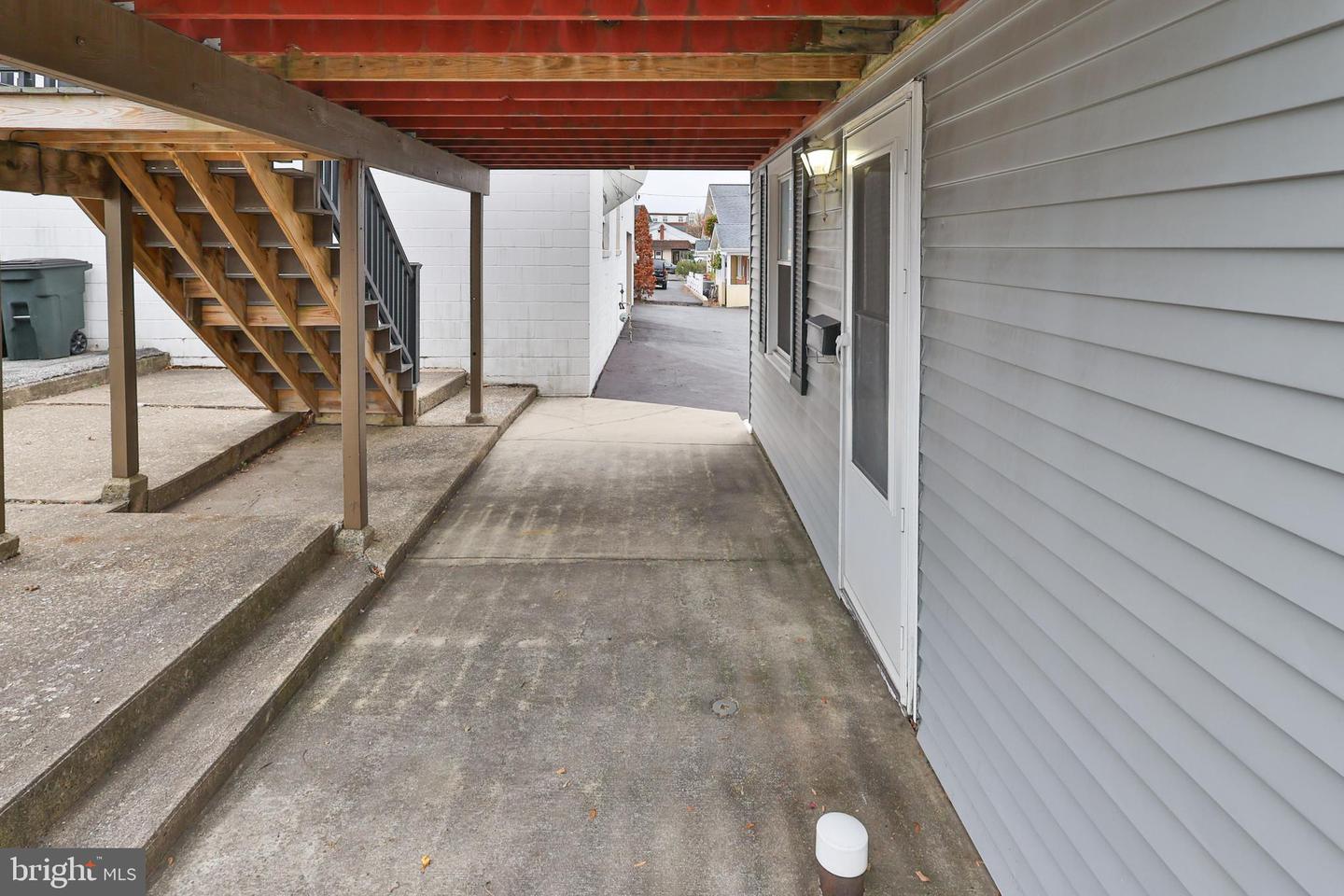 1225 Main St Property Photo 36