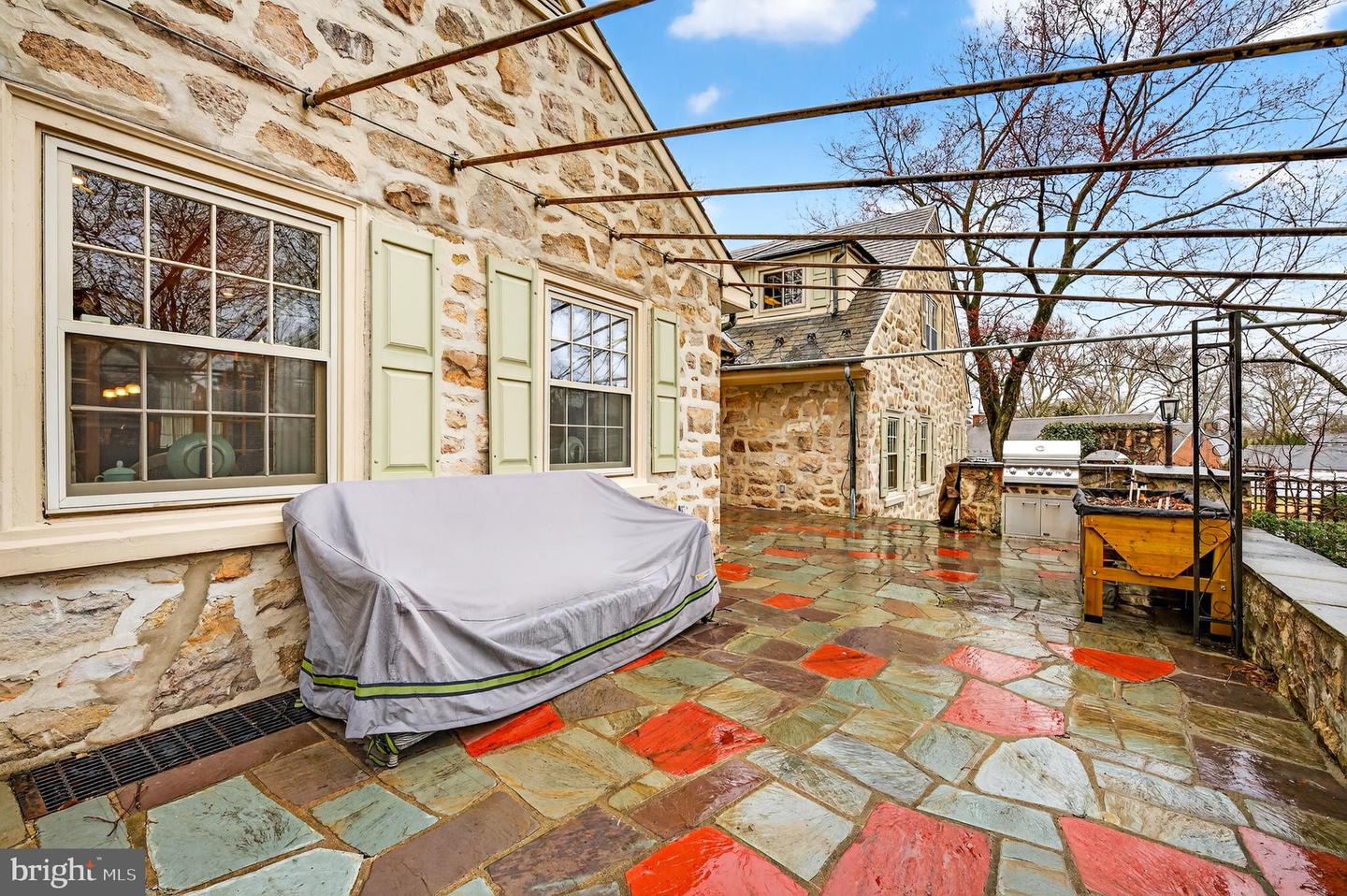 2011 Sycamore St Property Photo 85