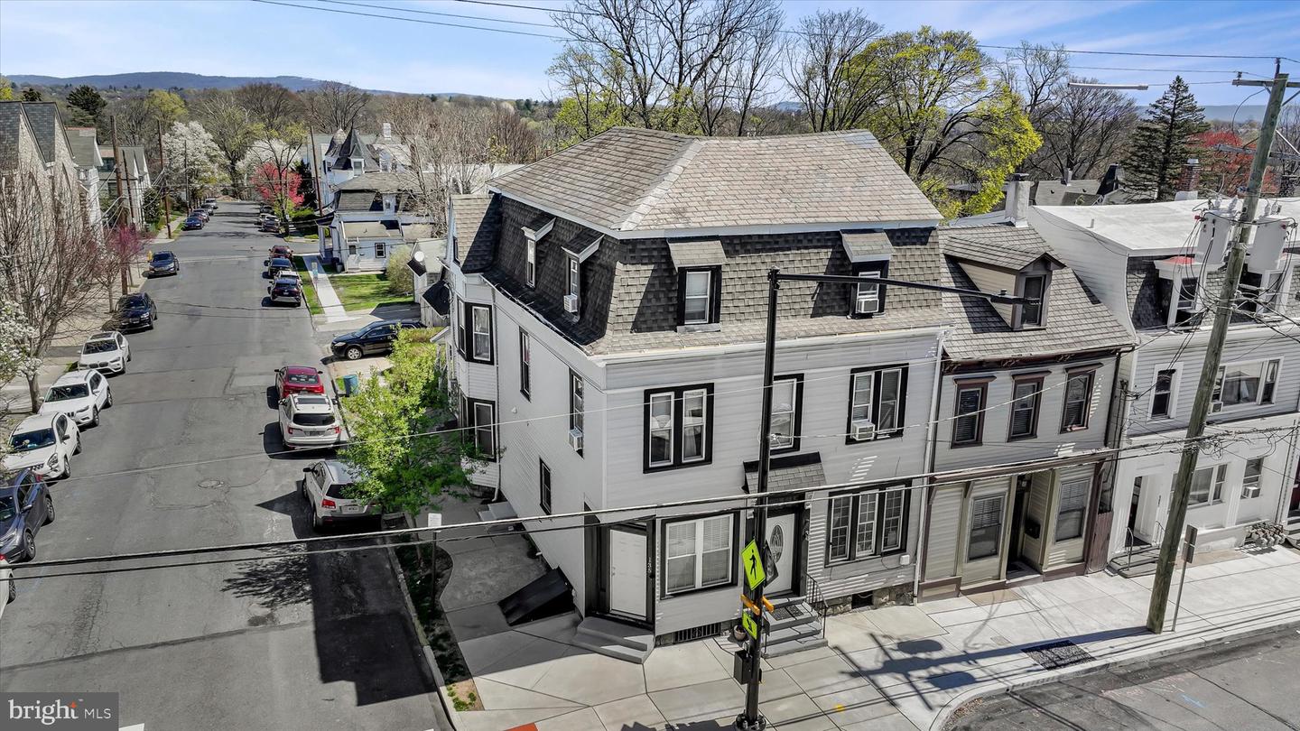133 Cattell St Property Photo 42