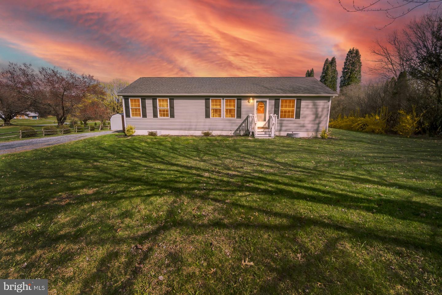 838 S Dogwood Rd Property Photo 1