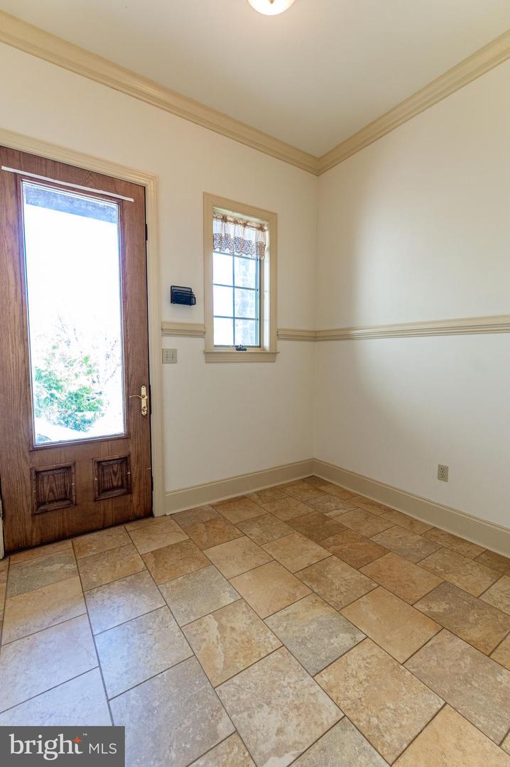 49 Crest Blvd Property Photo 30