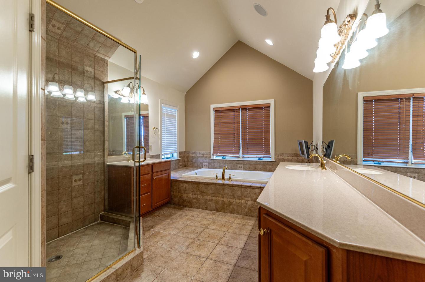49 Crest Blvd Property Photo 39