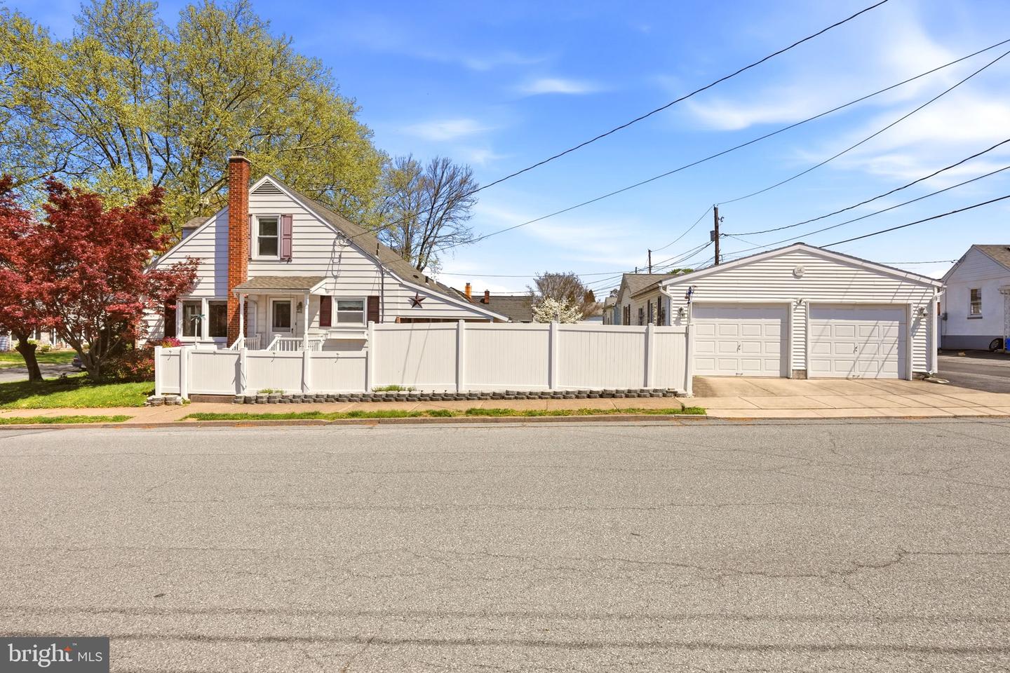 1704 Lincoln St Property Photo 4