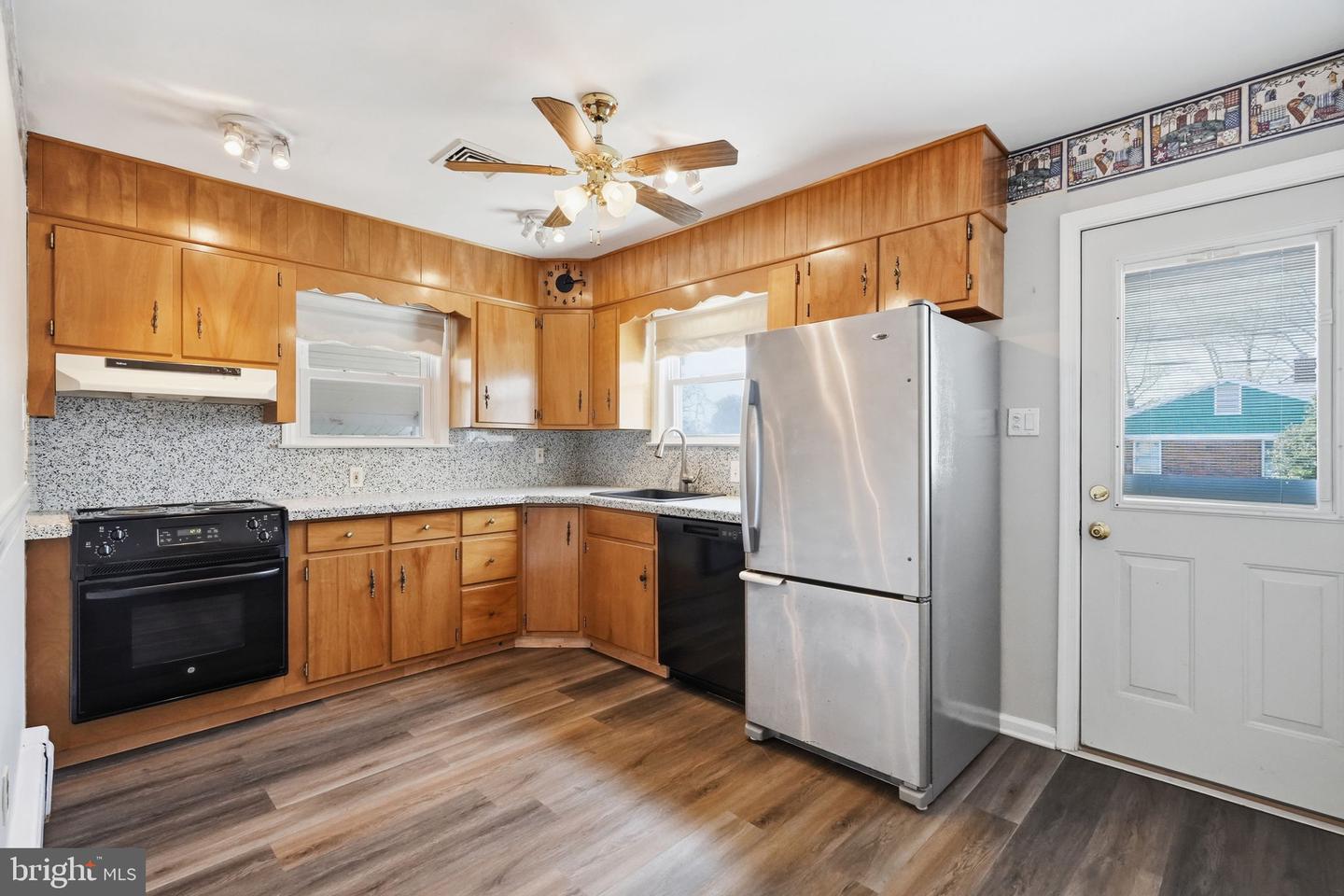 1704 Lincoln St Property Photo 10