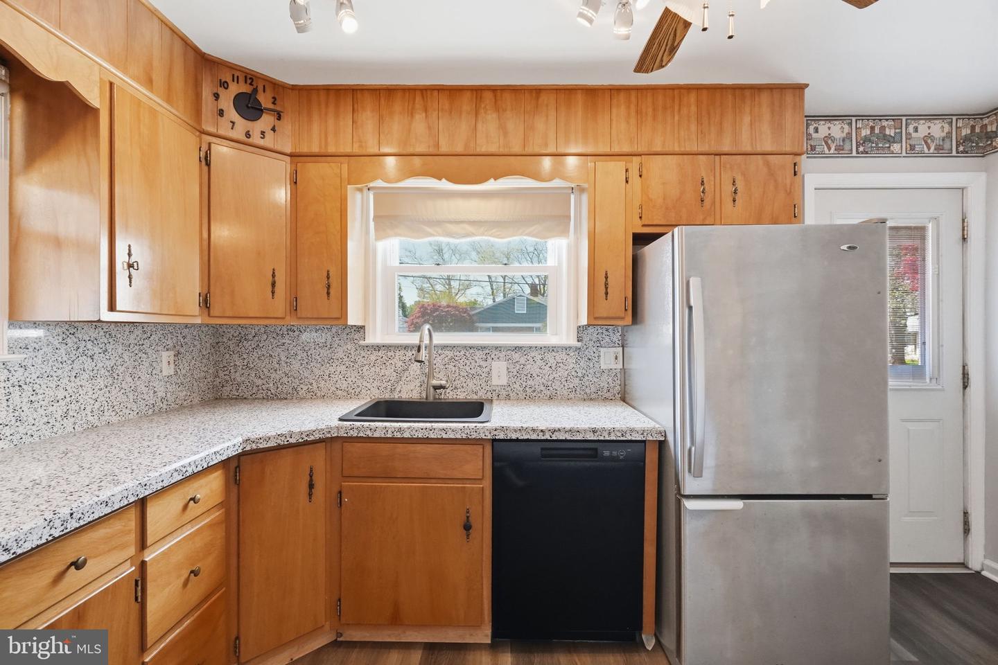 1704 Lincoln St Property Photo 12