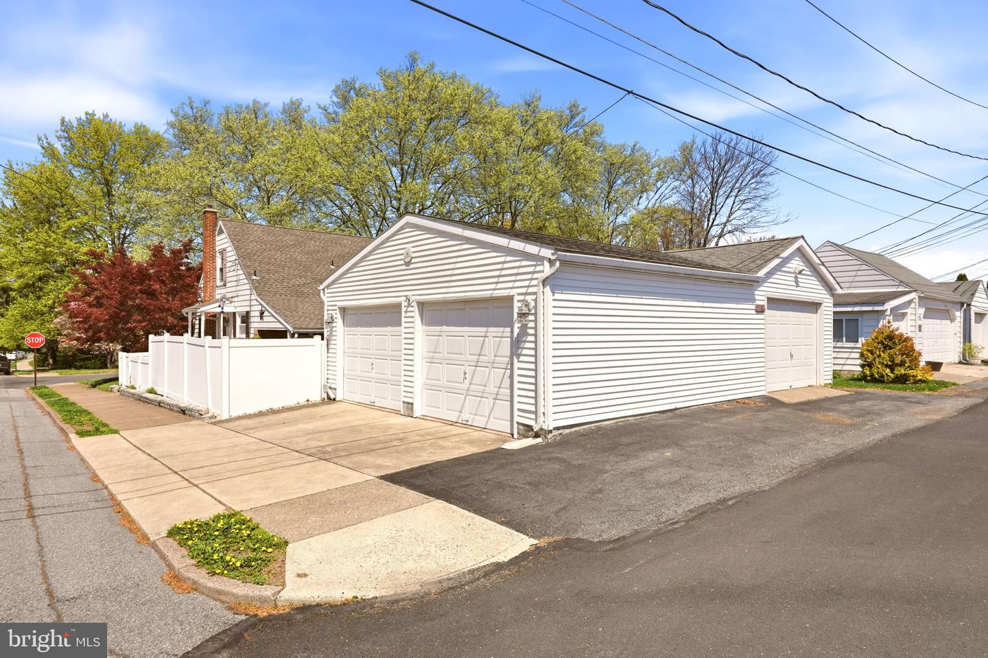 1704 Lincoln St Property Photo 48