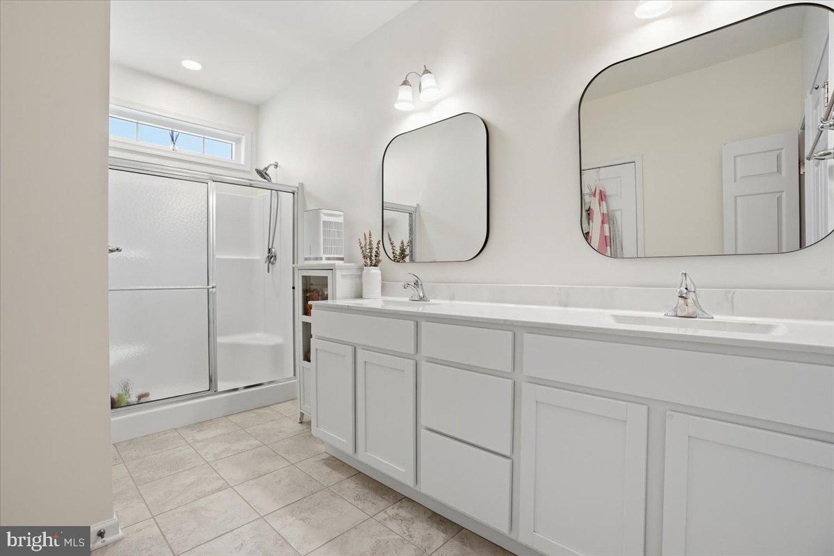 3912 Independence Dr Property Photo 57